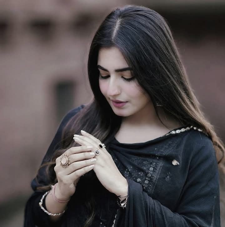 Indian girl photo Indian girl photo