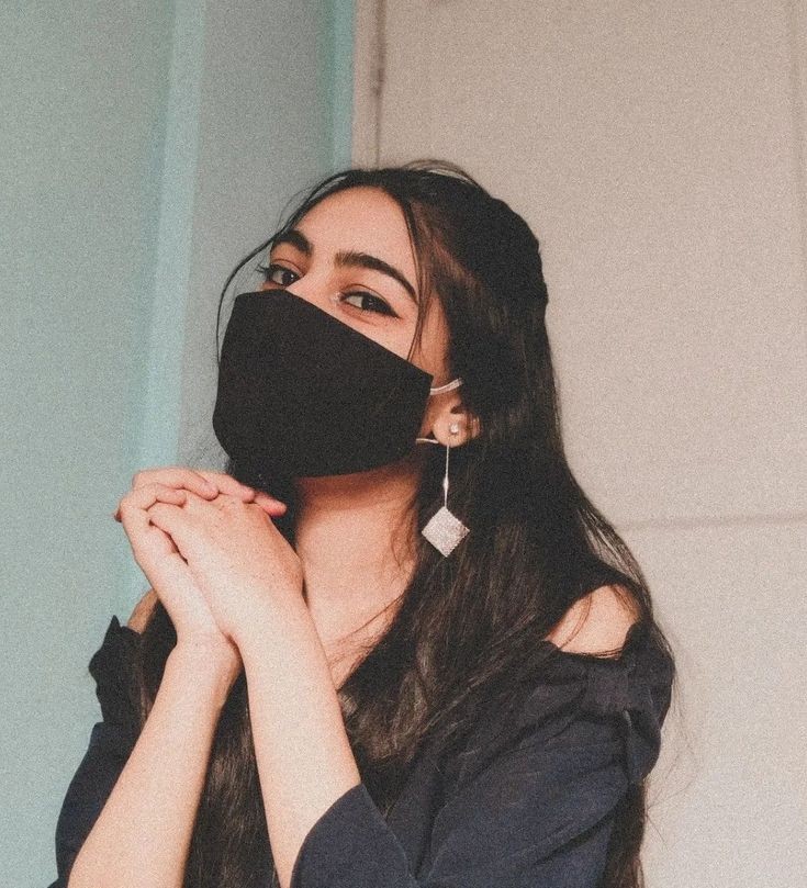 Stylish mask girl Pic Stylish mask girl Pic