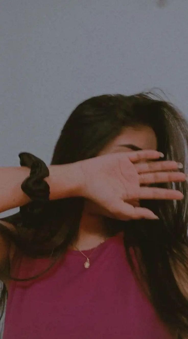 hidden face girl pic for instagram