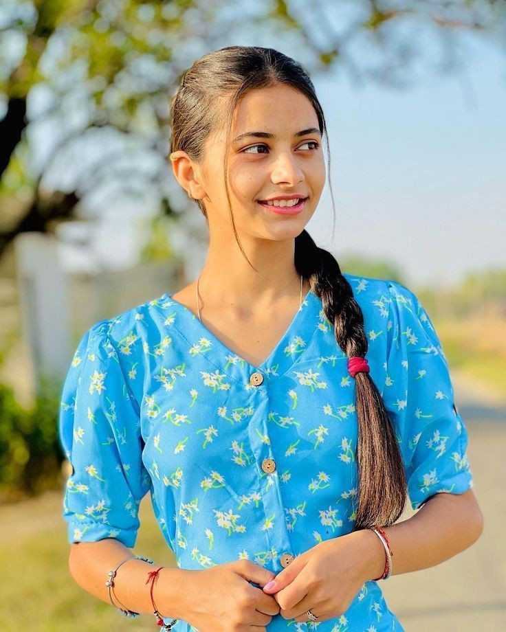 ladki ki photo