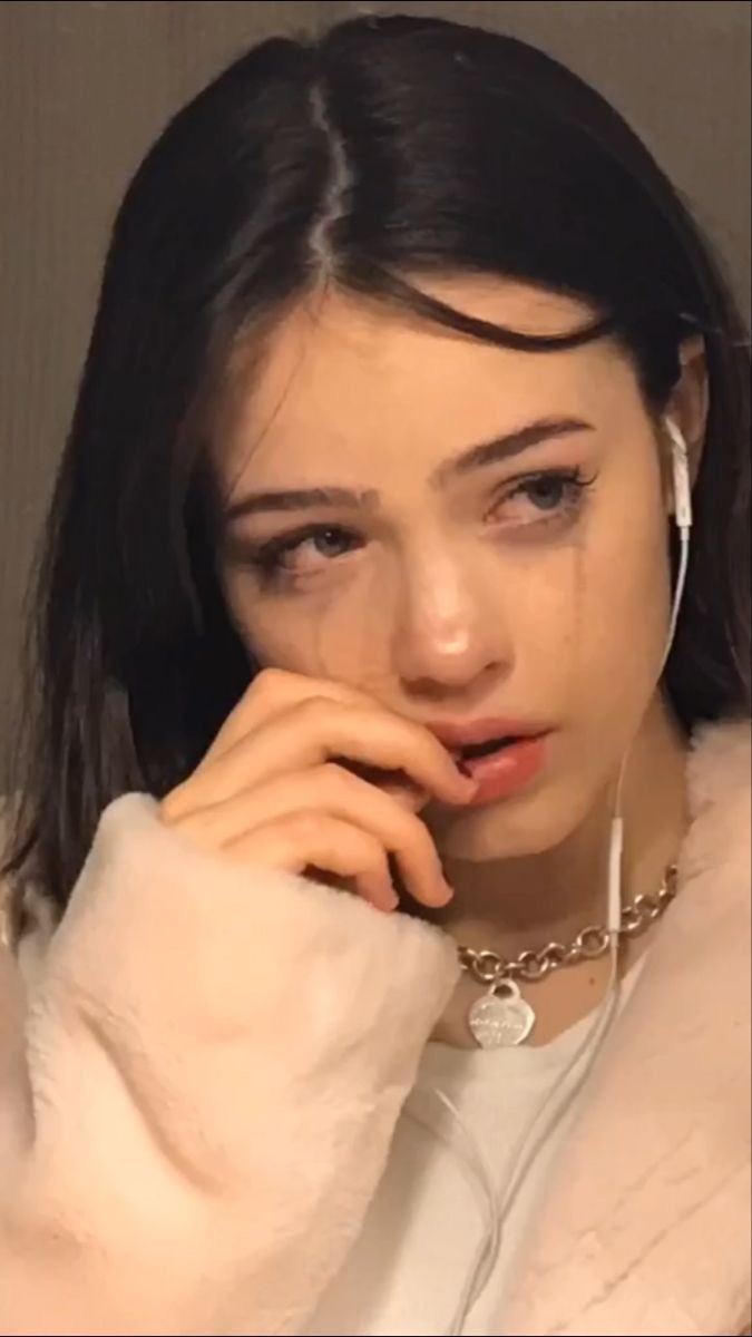 sad girl pic